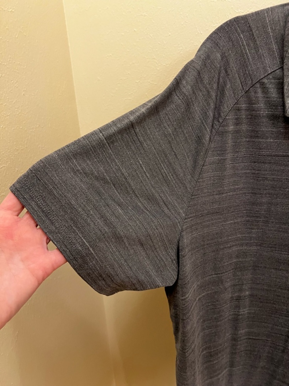 Hurley Men's Charcoal Heather Polo - Picture 4 of 5